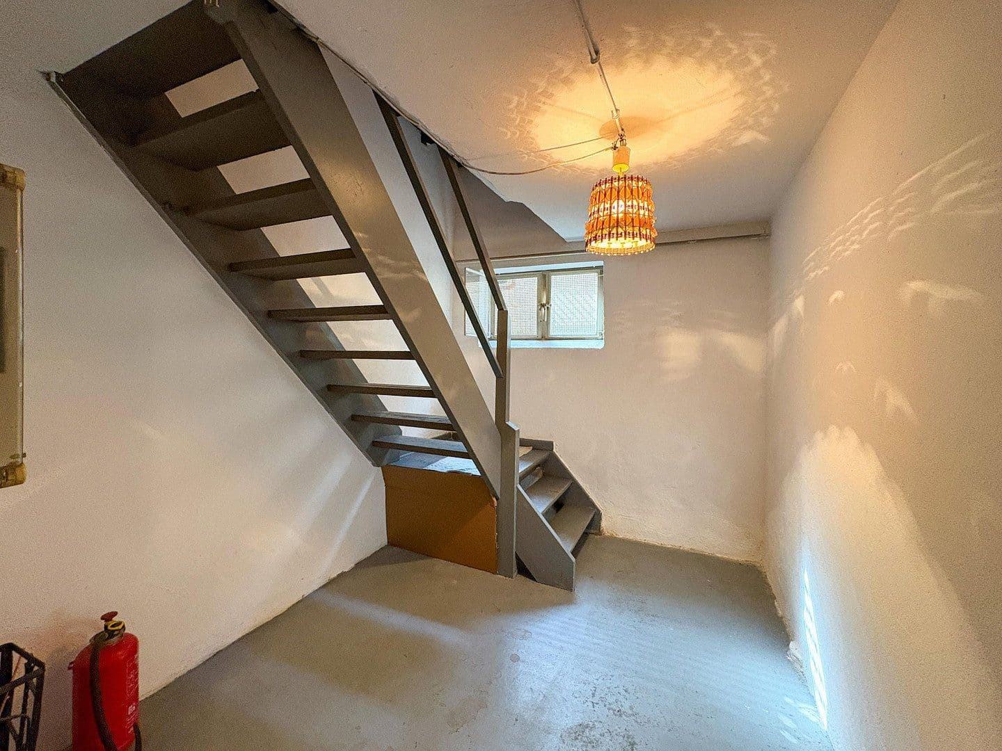 Predaj domu 166 m², pozemok 1.043 m², Hamm (Sieg), Porýnie-Falcko Predaj domu 166 m², pozemok 1.043 m², Hamm (Sieg), Porýnie-Falcko