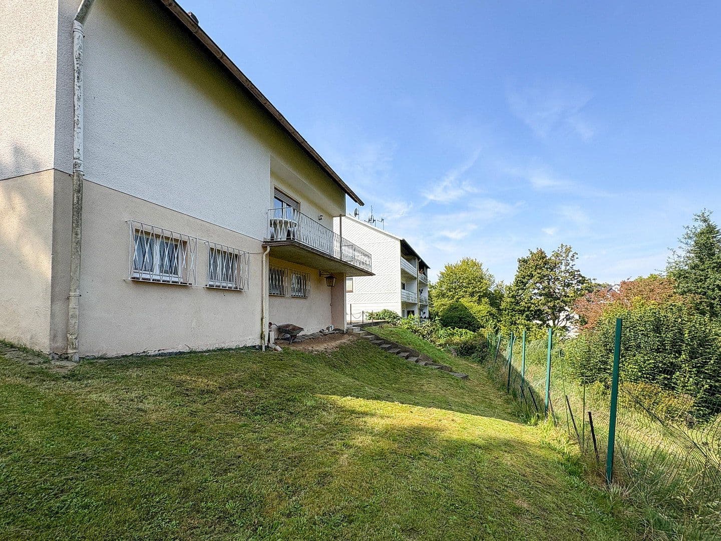 Predaj domu 166 m², pozemok 1.043 m², Hamm (Sieg), Porýnie-Falcko Predaj domu 166 m², pozemok 1.043 m², Hamm (Sieg), Porýnie-Falcko