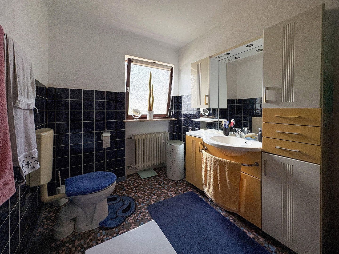 Predaj domu 166 m², pozemok 1.043 m², Hamm (Sieg), Porýnie-Falcko Predaj domu 166 m², pozemok 1.043 m², Hamm (Sieg), Porýnie-Falcko