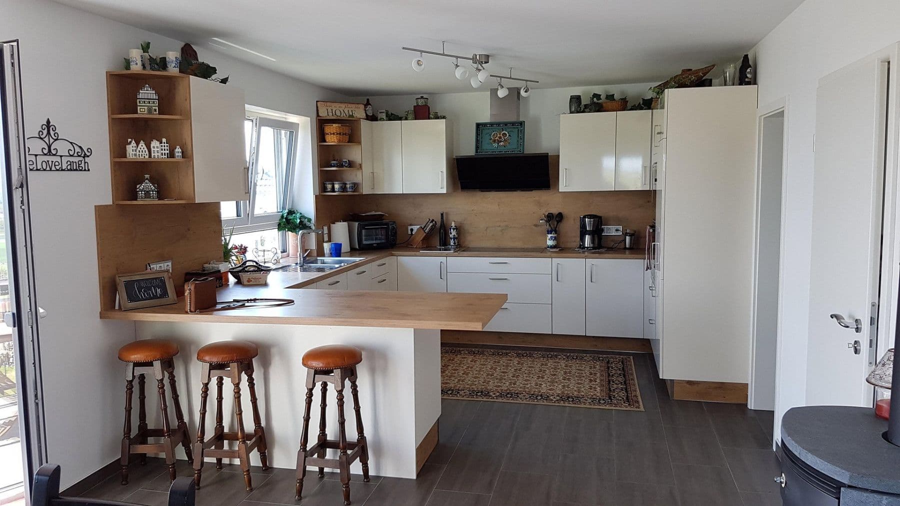 Prenájom domu 219 m², pozemok 300 m², Essenheim, Porýnie-Falcko Prenájom domu 219 m², pozemok 300 m², Essenheim, Porýnie-Falcko