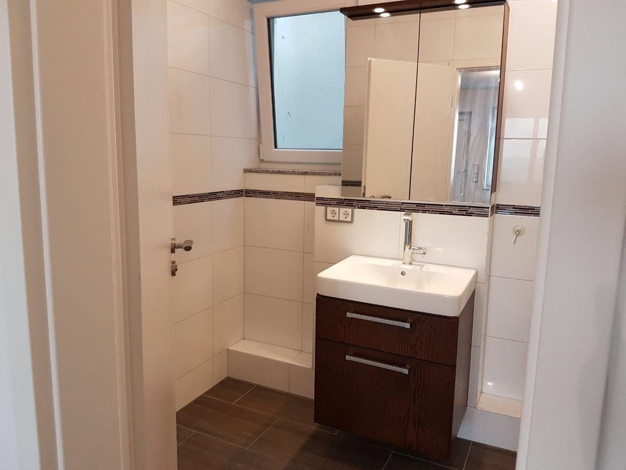 Prenájom domu 219 m², pozemok 300 m², Essenheim, Porýnie-Falcko Prenájom domu 219 m², pozemok 300 m², Essenheim, Porýnie-Falcko