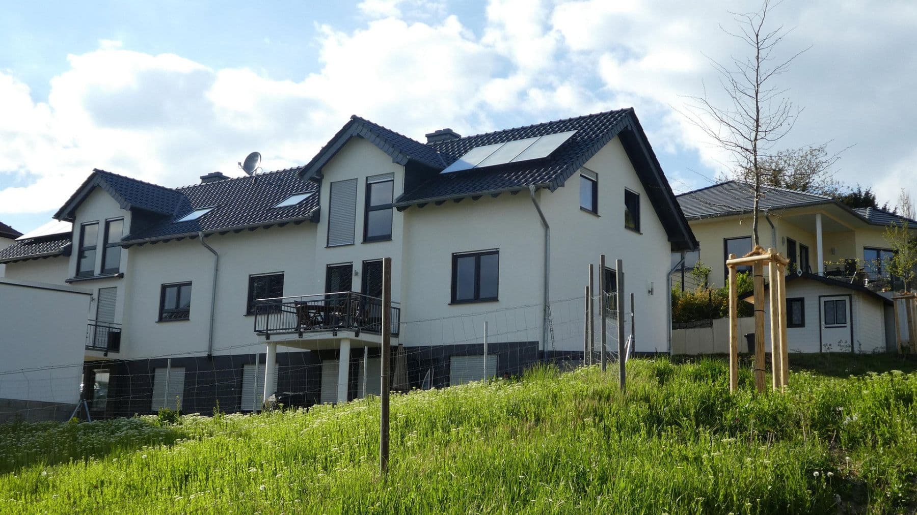 Prenájom domu 219 m², pozemok 300 m², Essenheim, Porýnie-Falcko Prenájom domu 219 m², pozemok 300 m², Essenheim, Porýnie-Falcko
