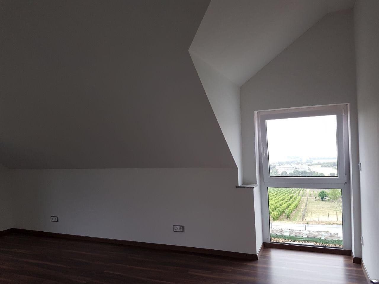Prenájom domu 219 m², pozemok 300 m², Essenheim, Porýnie-Falcko Prenájom domu 219 m², pozemok 300 m², Essenheim, Porýnie-Falcko