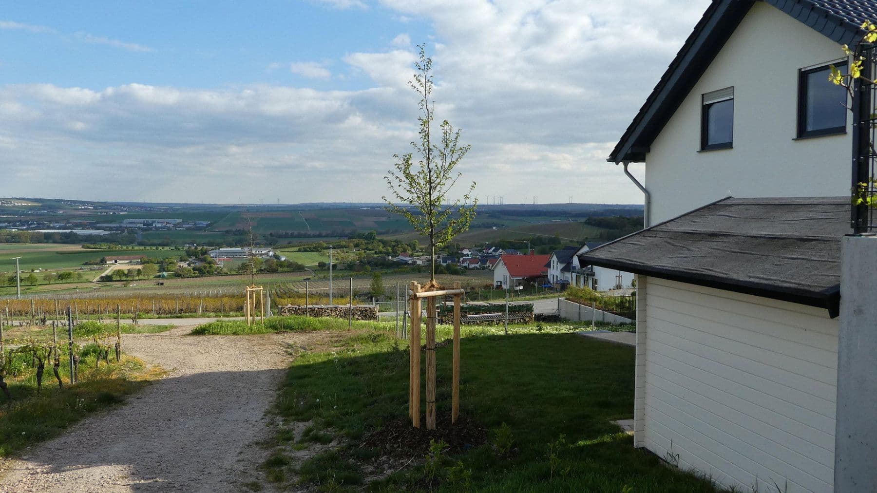 Prenájom domu 219 m², pozemok 300 m², Essenheim, Porýnie-Falcko Prenájom domu 219 m², pozemok 300 m², Essenheim, Porýnie-Falcko