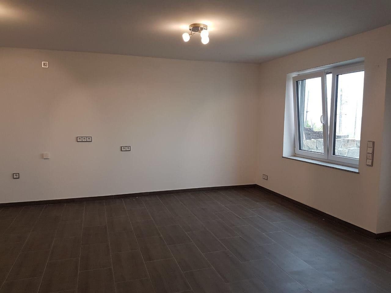 Prenájom domu 219 m², pozemok 300 m², Essenheim, Porýnie-Falcko Prenájom domu 219 m², pozemok 300 m², Essenheim, Porýnie-Falcko