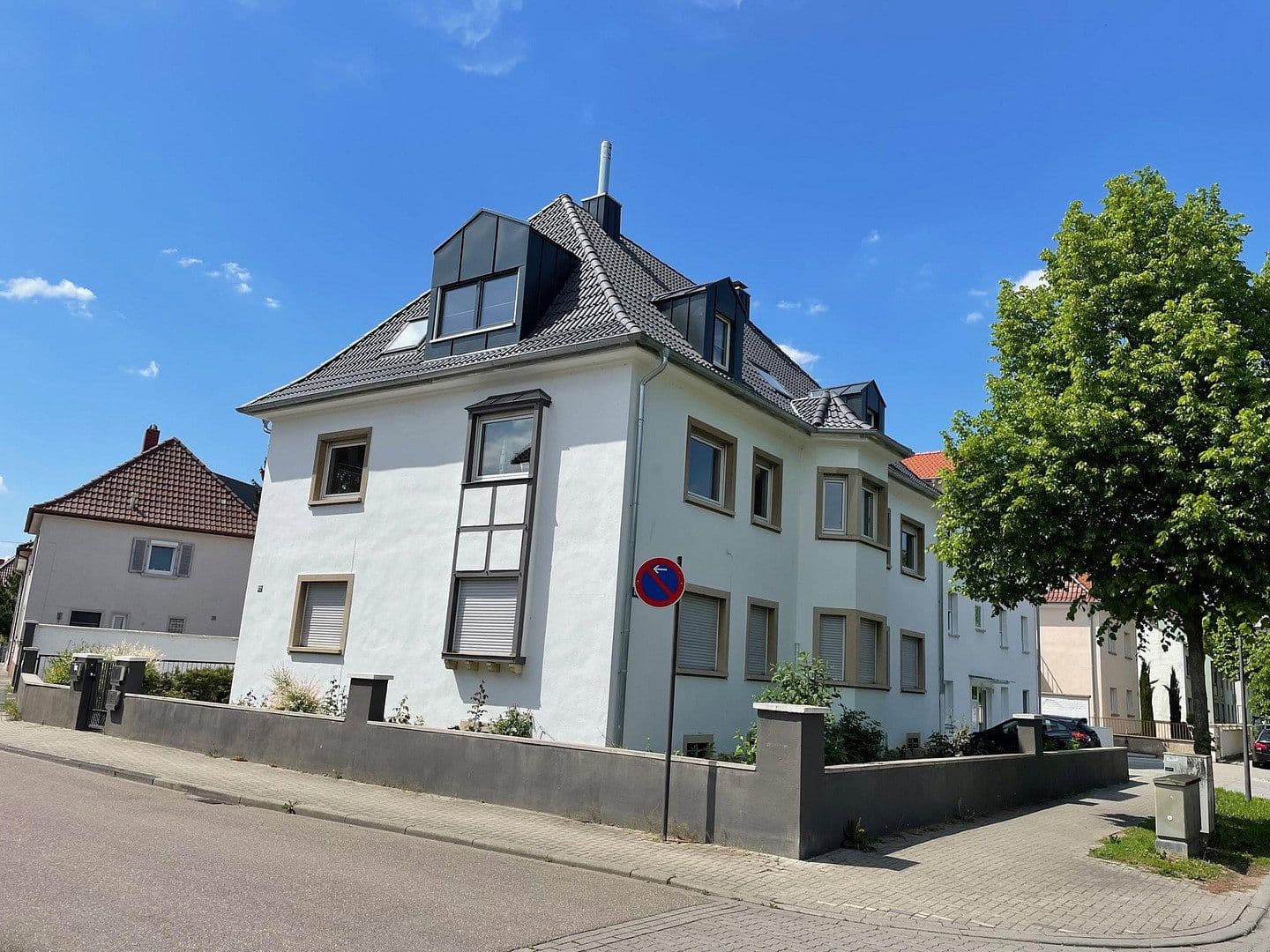 Predaj domu 335 m², pozemok 450 m², Karl-Otto-Braun-Str. 32, Ludwigshafen Oppau, Porýnie-Falcko Predaj domu 335 m², pozemok 450 m², Karl-Otto-Braun-Str. 32, Ludwigshafen Oppau, Porýnie-Falcko