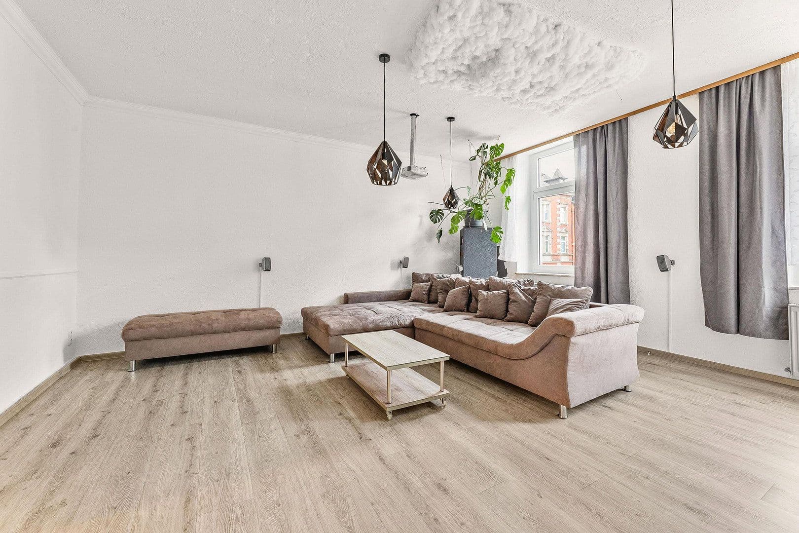 Prenájom bytu 6-izbový 185 m², Jahnstrasse 1, Hof, Bavorsko Prenájom bytu 6-izbový 185 m², Jahnstrasse 1, Hof, Bavorsko