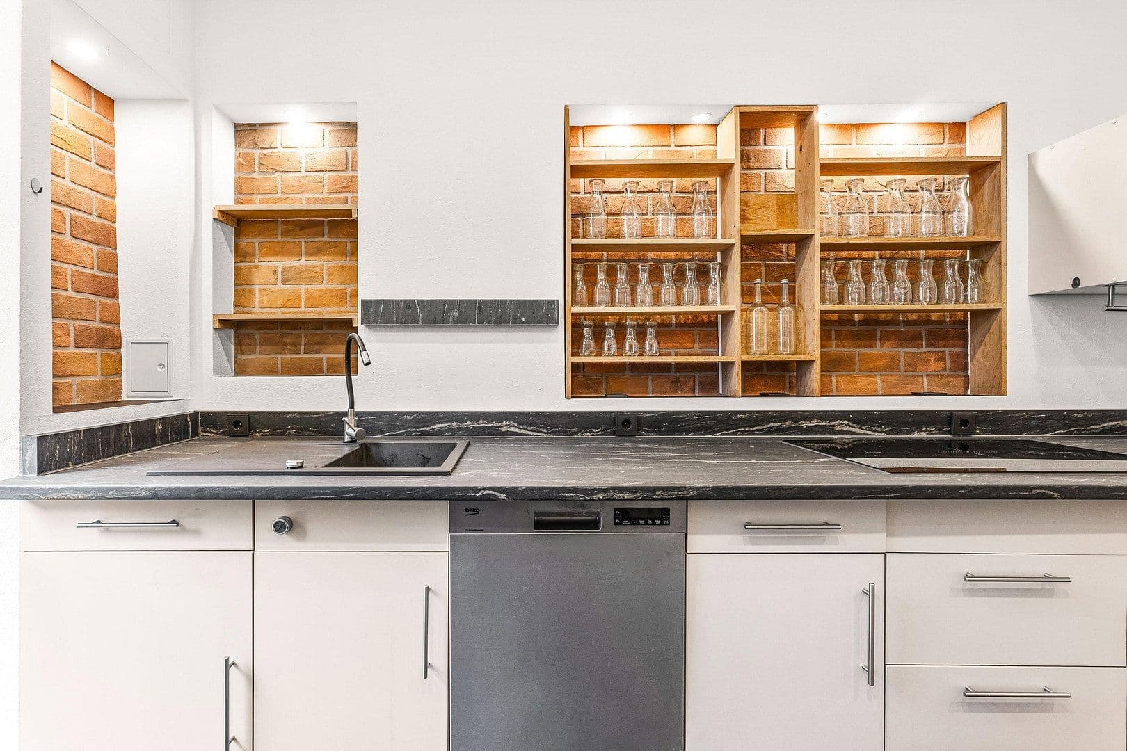 Prenájom bytu 6-izbový 185 m², Jahnstrasse 1, Hof, Bavorsko Prenájom bytu 6-izbový 185 m², Jahnstrasse 1, Hof, Bavorsko