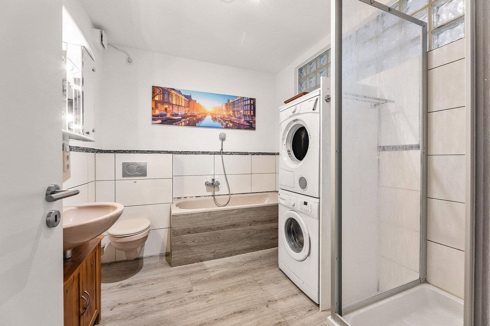 Prenájom bytu 6-izbový 185 m², Jahnstrasse 1, Hof, Bavorsko Prenájom bytu 6-izbový 185 m², Jahnstrasse 1, Hof, Bavorsko