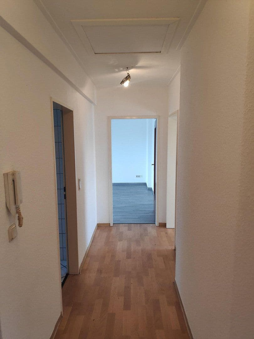 Prenájom bytu 3-izbový 82 m², Borkhofer Str. 33a, Duisburg, Severné Porýnie - Westfálsko Prenájom bytu 3-izbový 82 m², Borkhofer Str. 33a, Duisburg, Severné Porýnie - Westfálsko