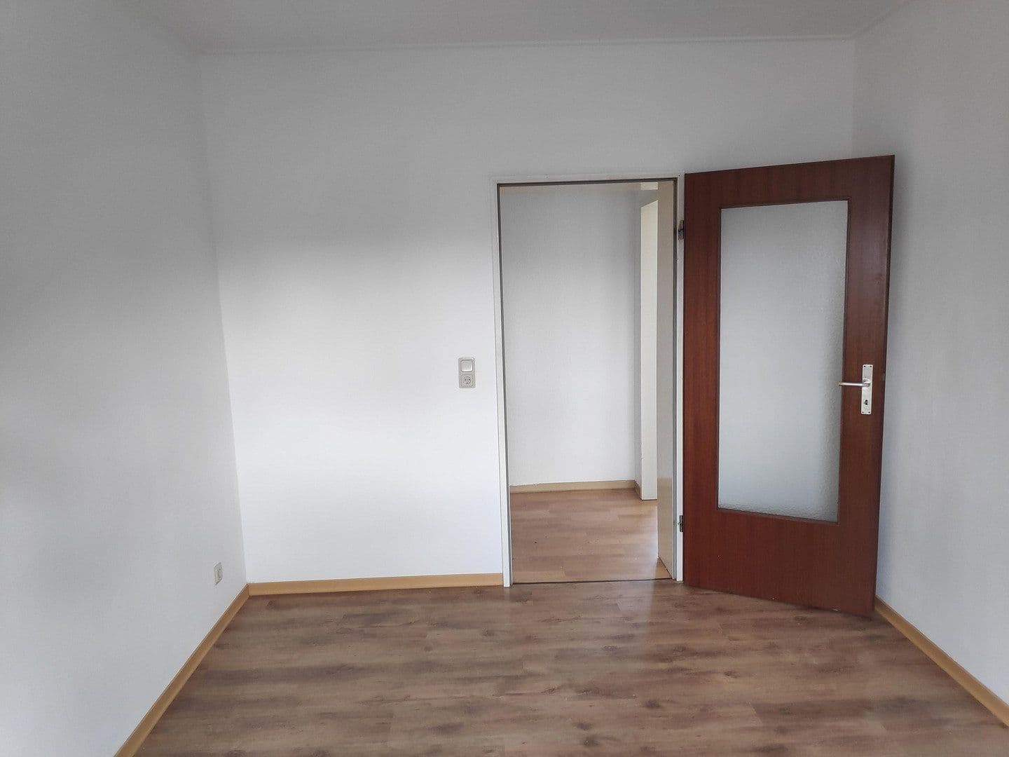 Prenájom bytu 3-izbový 82 m², Borkhofer Str. 33a, Duisburg, Severné Porýnie - Westfálsko Prenájom bytu 3-izbový 82 m², Borkhofer Str. 33a, Duisburg, Severné Porýnie - Westfálsko