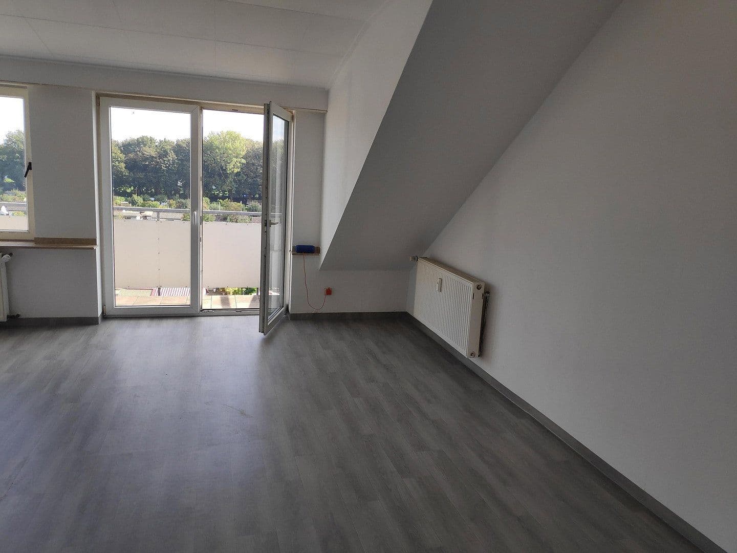 Prenájom bytu 3-izbový 82 m², Borkhofer Str. 33a, Duisburg, Severné Porýnie - Westfálsko Prenájom bytu 3-izbový 82 m², Borkhofer Str. 33a, Duisburg, Severné Porýnie - Westfálsko