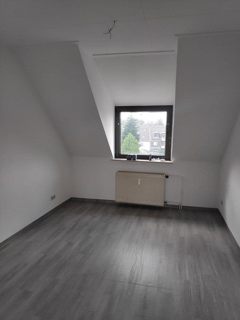 Prenájom bytu 3-izbový 82 m², Borkhofer Str. 33a, Duisburg, Severné Porýnie - Westfálsko Prenájom bytu 3-izbový 82 m², Borkhofer Str. 33a, Duisburg, Severné Porýnie - Westfálsko