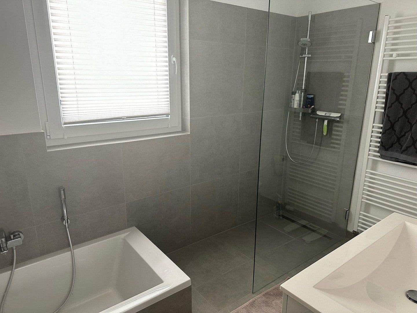 Predaj domu 146 m², pozemok 298 m², Wiesbaden, Hesensko Predaj domu 146 m², pozemok 298 m², Wiesbaden, Hesensko