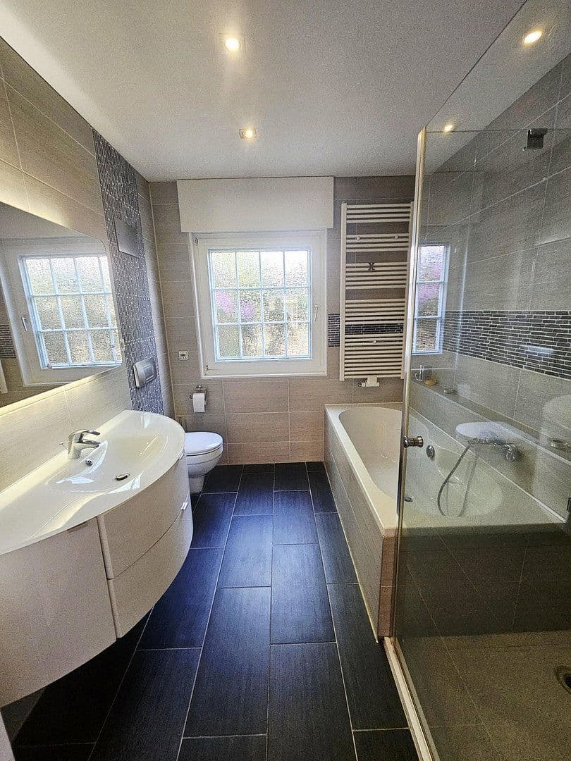 Predaj domu 174 m², pozemok 544 m², Troisdorf, Severné Porýnie - Westfálsko Predaj domu 174 m², pozemok 544 m², Troisdorf, Severné Porýnie - Westfálsko