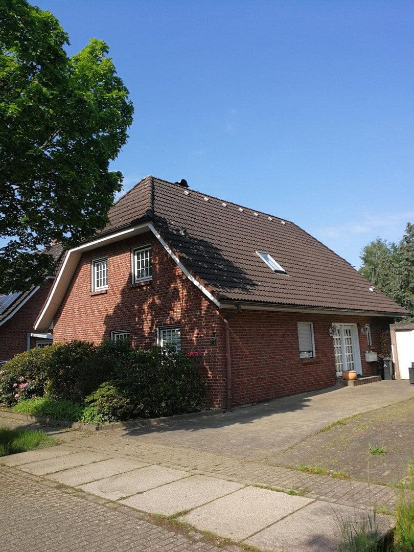 Predaj domu 174 m², pozemok 544 m², Troisdorf, Severné Porýnie - Westfálsko Predaj domu 174 m², pozemok 544 m², Troisdorf, Severné Porýnie - Westfálsko