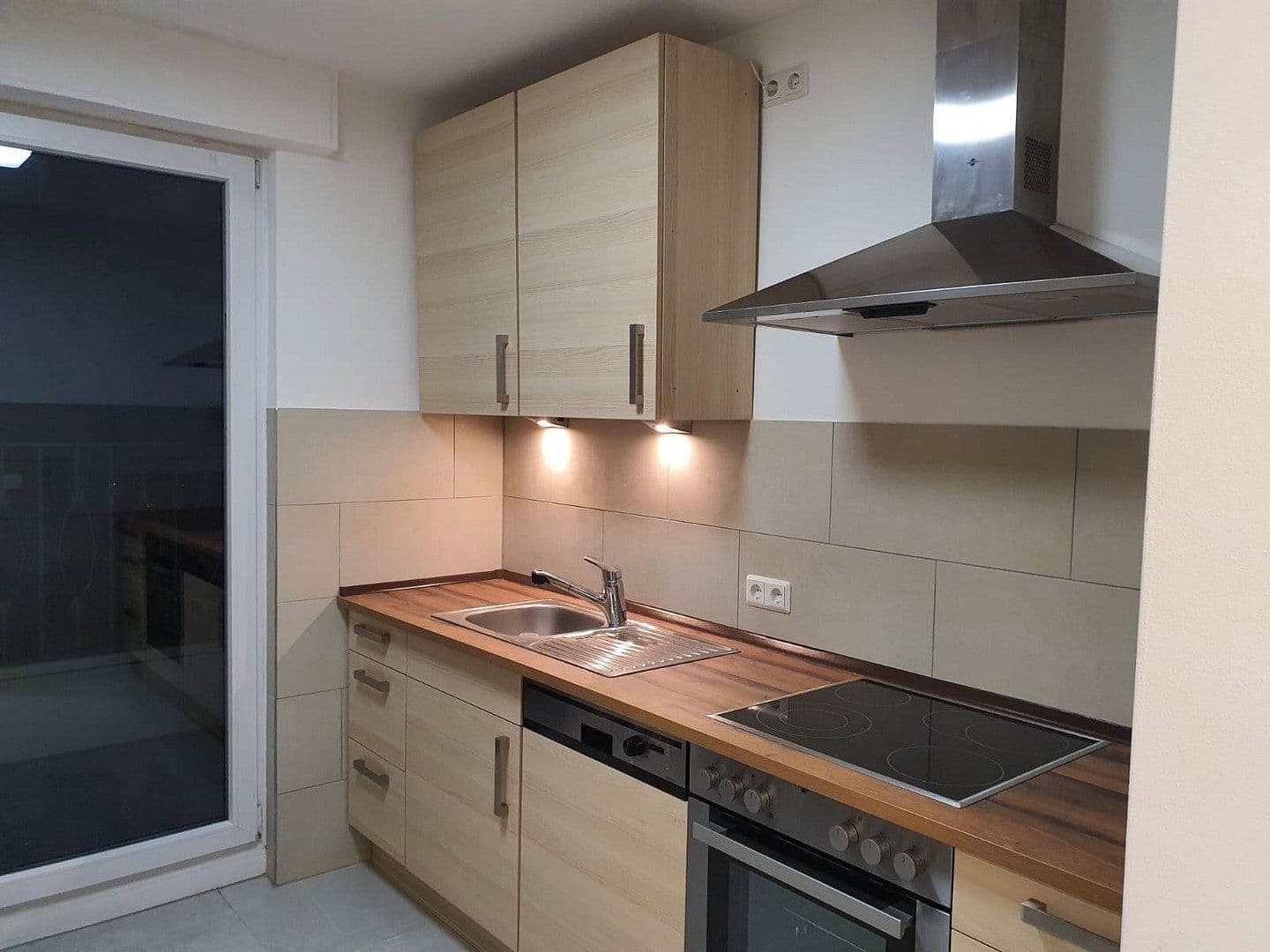 Prenájom bytu 25 m², Köln, Severné Porýnie - Westfálsko Prenájom bytu 25 m², Köln, Severné Porýnie - Westfálsko