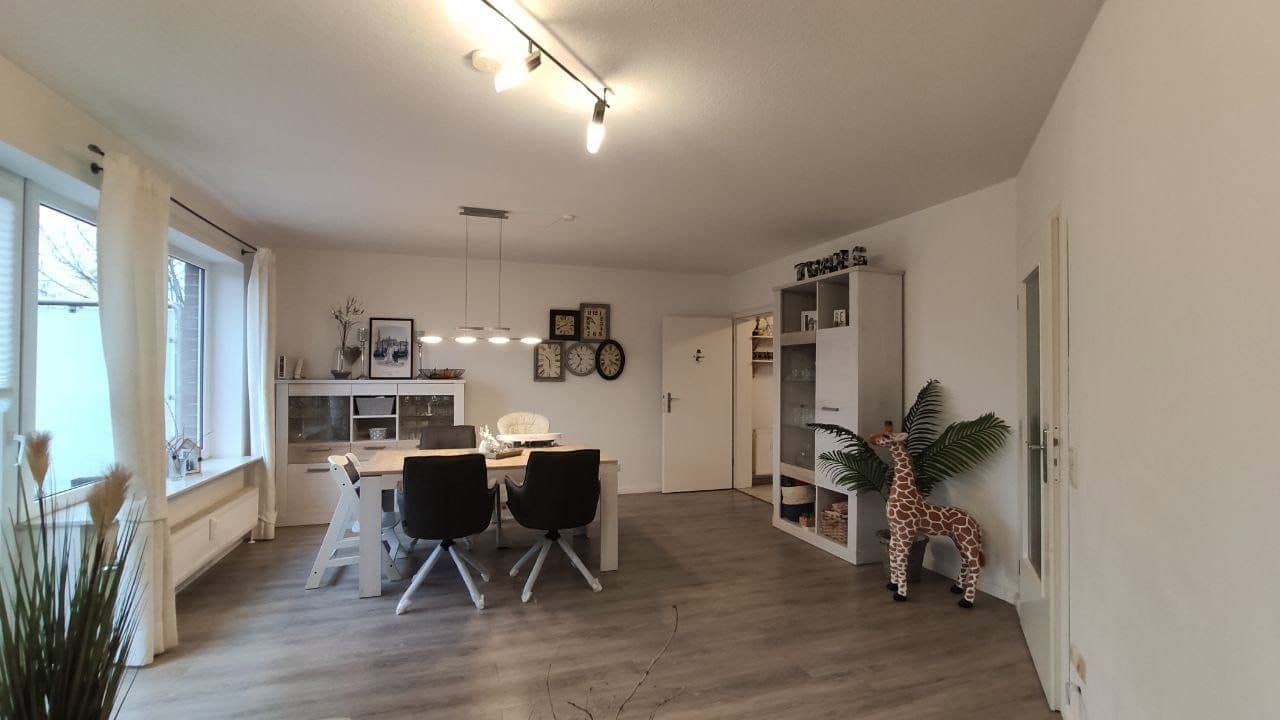 Prenájom bytu 4-izbový 85 m², Tornesch, Šlezvicko-Holštajnsko Prenájom bytu 4-izbový 85 m², Tornesch, Šlezvicko-Holštajnsko