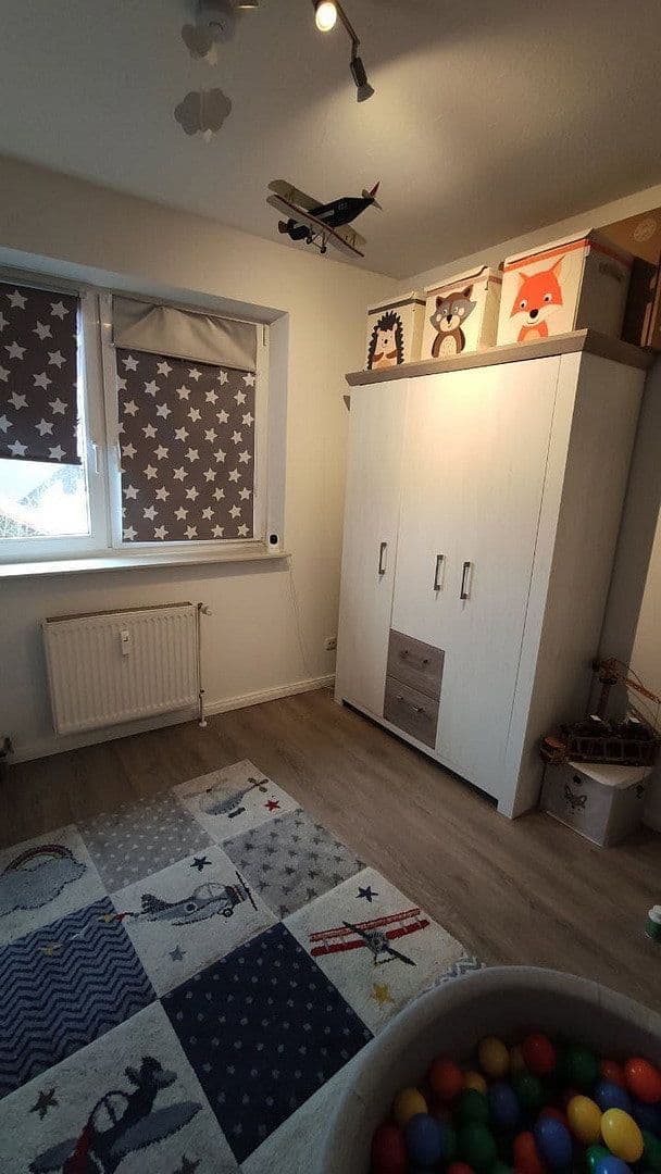 Prenájom bytu 4-izbový 85 m², Tornesch, Šlezvicko-Holštajnsko Prenájom bytu 4-izbový 85 m², Tornesch, Šlezvicko-Holštajnsko