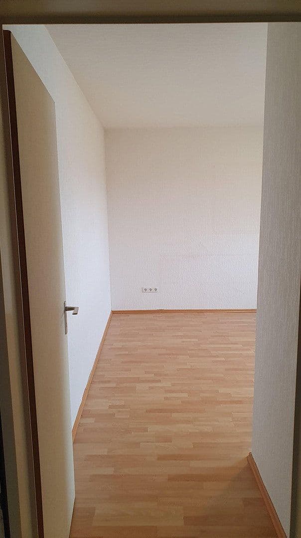 Prenájom bytu 3-izbový 87 m², Saarbrücken, Sársko Prenájom bytu 3-izbový 87 m², Saarbrücken, Sársko