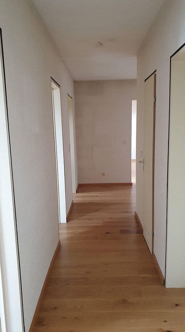 Prenájom bytu 3-izbový 87 m², Saarbrücken, Sársko Prenájom bytu 3-izbový 87 m², Saarbrücken, Sársko