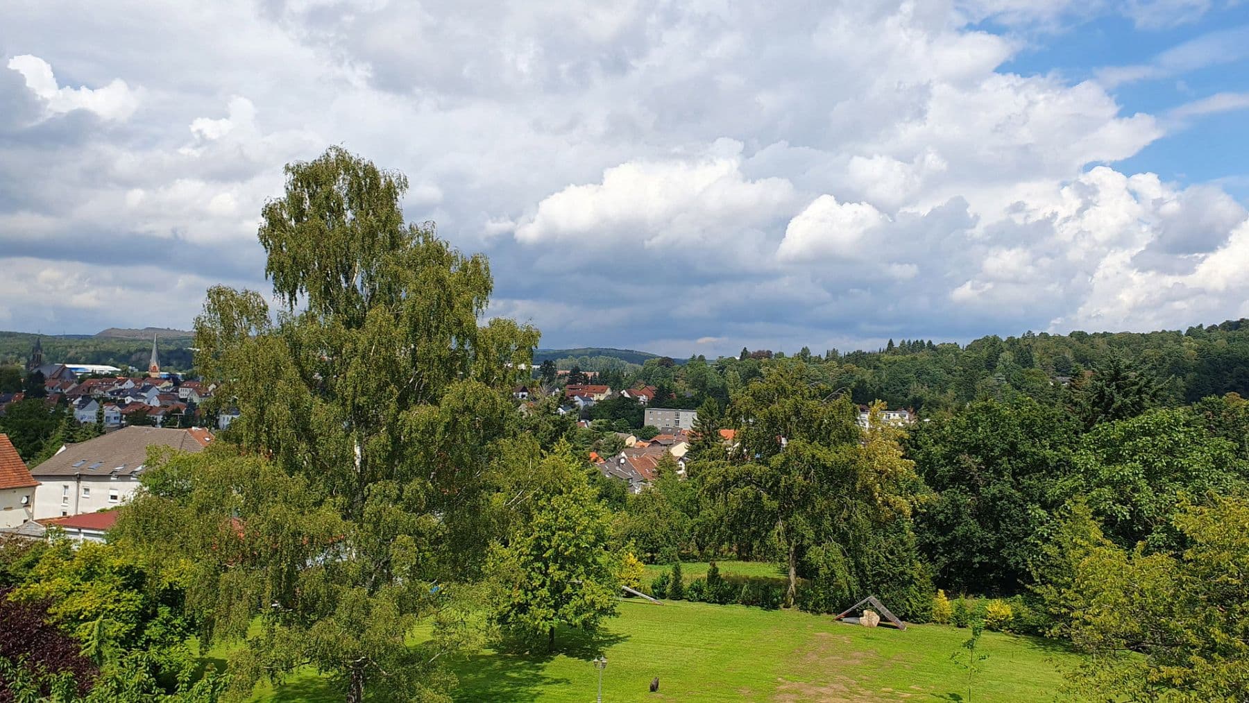 Prenájom bytu 3-izbový 87 m², Saarbrücken, Sársko Prenájom bytu 3-izbový 87 m², Saarbrücken, Sársko