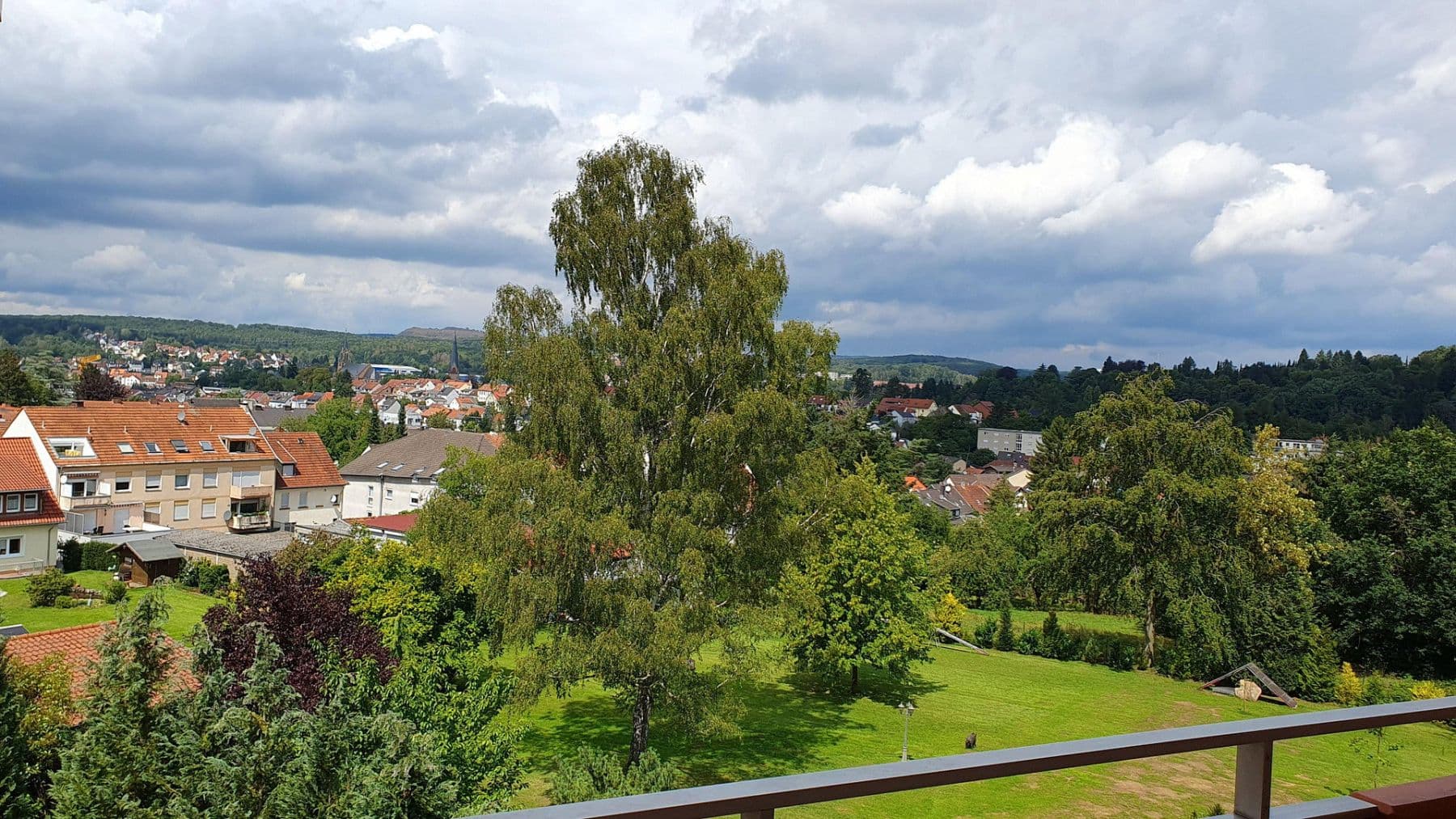 Prenájom bytu 3-izbový 87 m², Saarbrücken, Sársko Prenájom bytu 3-izbový 87 m², Saarbrücken, Sársko