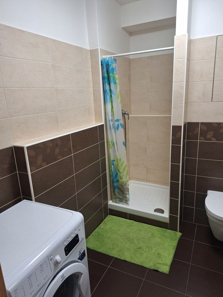 Prenájom bytu 2-izbový 60 m², Sousedíkova, Praha, Praha Prenájom bytu 2-izbový 60 m², Sousedíkova, Praha, Praha