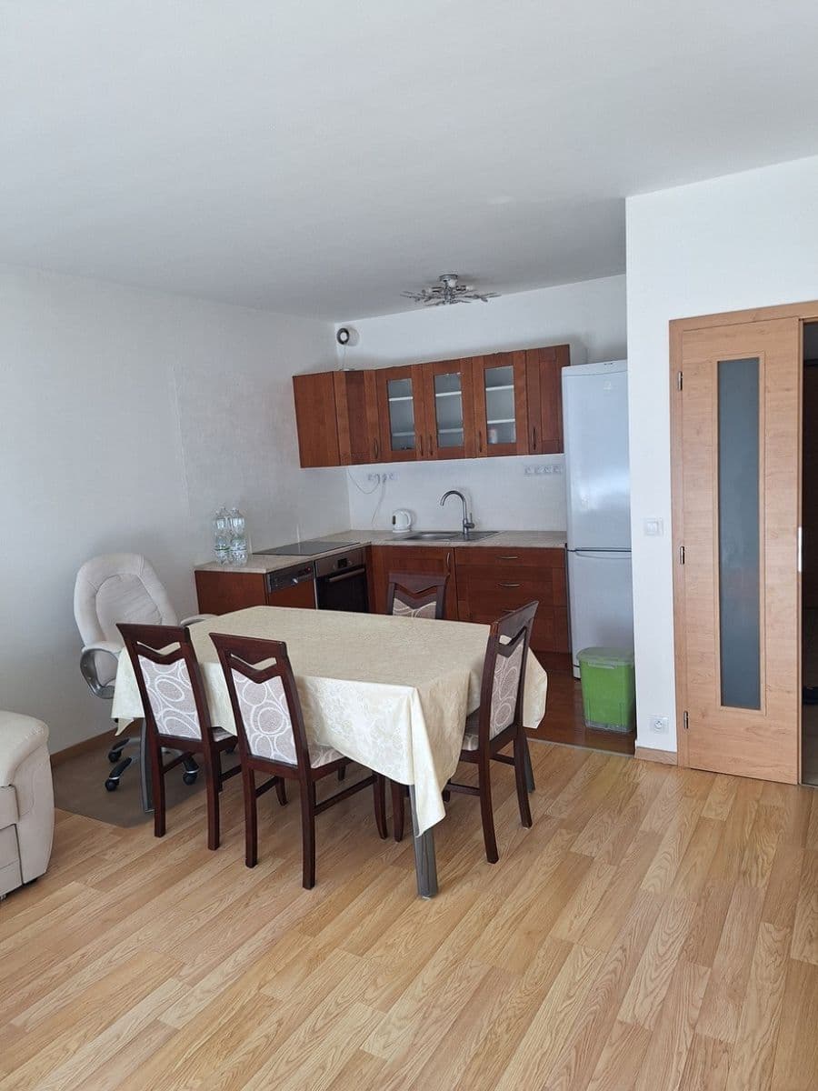 Prenájom bytu 2-izbový 60 m², Sousedíkova, Praha, Praha Prenájom bytu 2-izbový 60 m², Sousedíkova, Praha, Praha
