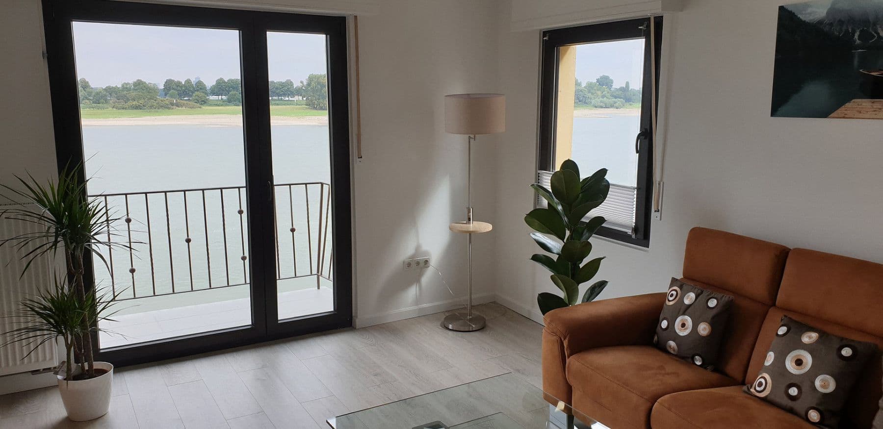 Prenájom bytu 2-izbový 60 m², Rheinuferstr, Neuss, Severné Porýnie - Westfálsko Prenájom bytu 2-izbový 60 m², Rheinuferstr, Neuss, Severné Porýnie - Westfálsko