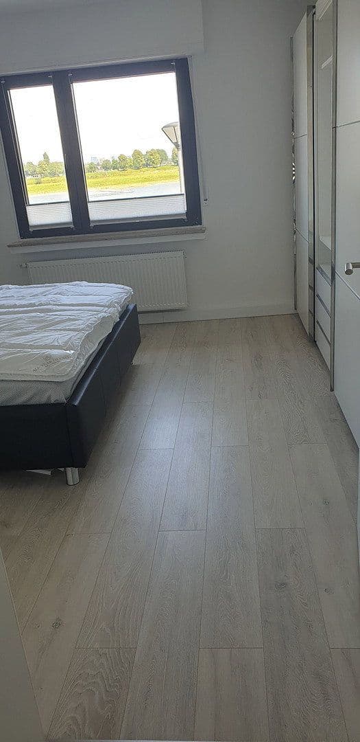 Prenájom bytu 2-izbový 60 m², Rheinuferstr, Neuss, Severné Porýnie - Westfálsko Prenájom bytu 2-izbový 60 m², Rheinuferstr, Neuss, Severné Porýnie - Westfálsko