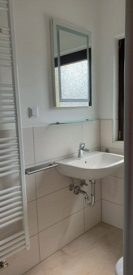 Prenájom bytu 2-izbový 60 m², Rheinuferstr, Neuss, Severné Porýnie - Westfálsko Prenájom bytu 2-izbový 60 m², Rheinuferstr, Neuss, Severné Porýnie - Westfálsko