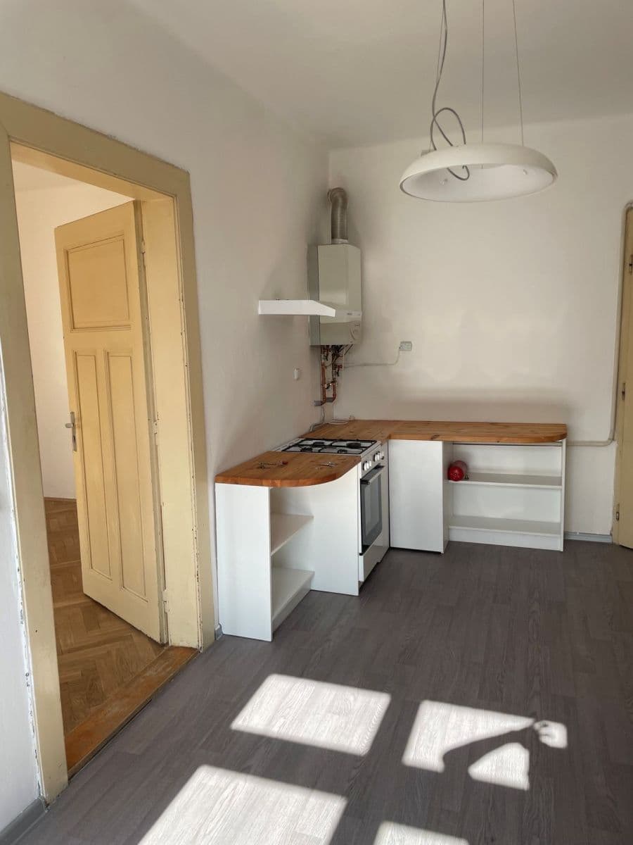 Prenájom bytu 2-izbový 84 m², Polívkova, Olomouc, Olomoucký kraj Prenájom bytu 2-izbový 84 m², Polívkova, Olomouc, Olomoucký kraj