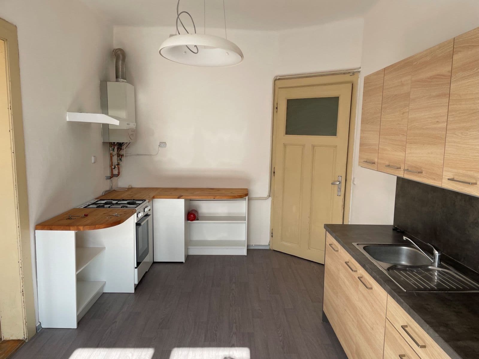 Prenájom bytu 2-izbový 84 m², Polívkova, Olomouc, Olomoucký kraj Prenájom bytu 2-izbový 84 m², Polívkova, Olomouc, Olomoucký kraj