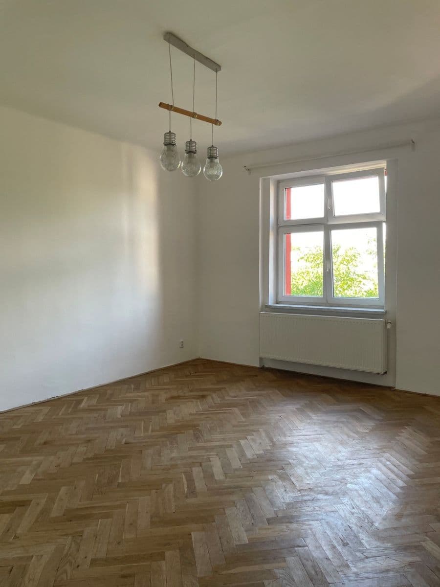 Prenájom bytu 2-izbový 84 m², Polívkova, Olomouc, Olomoucký kraj Prenájom bytu 2-izbový 84 m², Polívkova, Olomouc, Olomoucký kraj