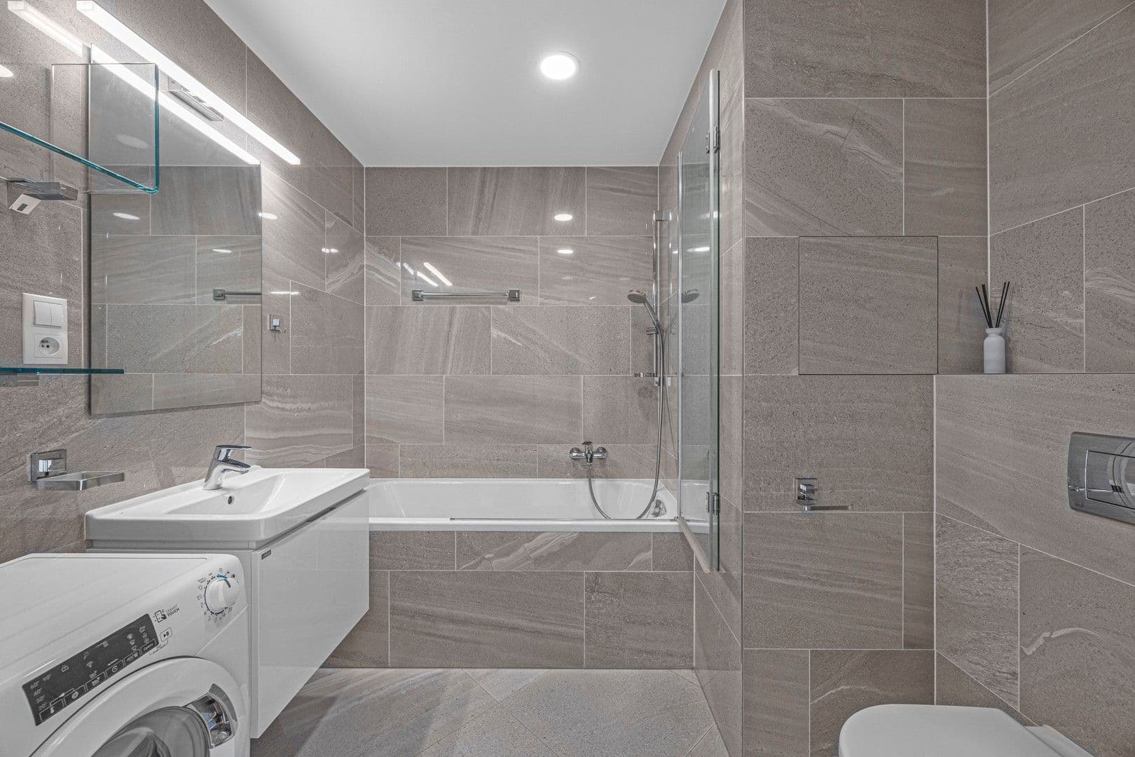 Prenájom bytu 2-izbový 57 m², Krnkova, Praha, Praha Prenájom bytu 2-izbový 57 m², Krnkova, Praha, Praha