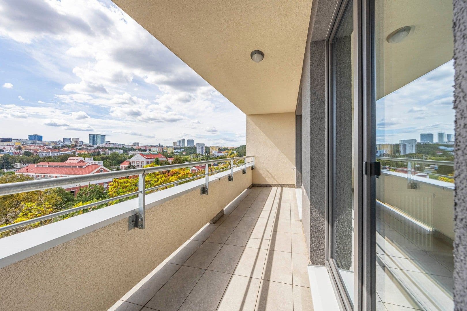 Prenájom bytu 2-izbový 57 m², Krnkova, Praha, Praha Prenájom bytu 2-izbový 57 m², Krnkova, Praha, Praha