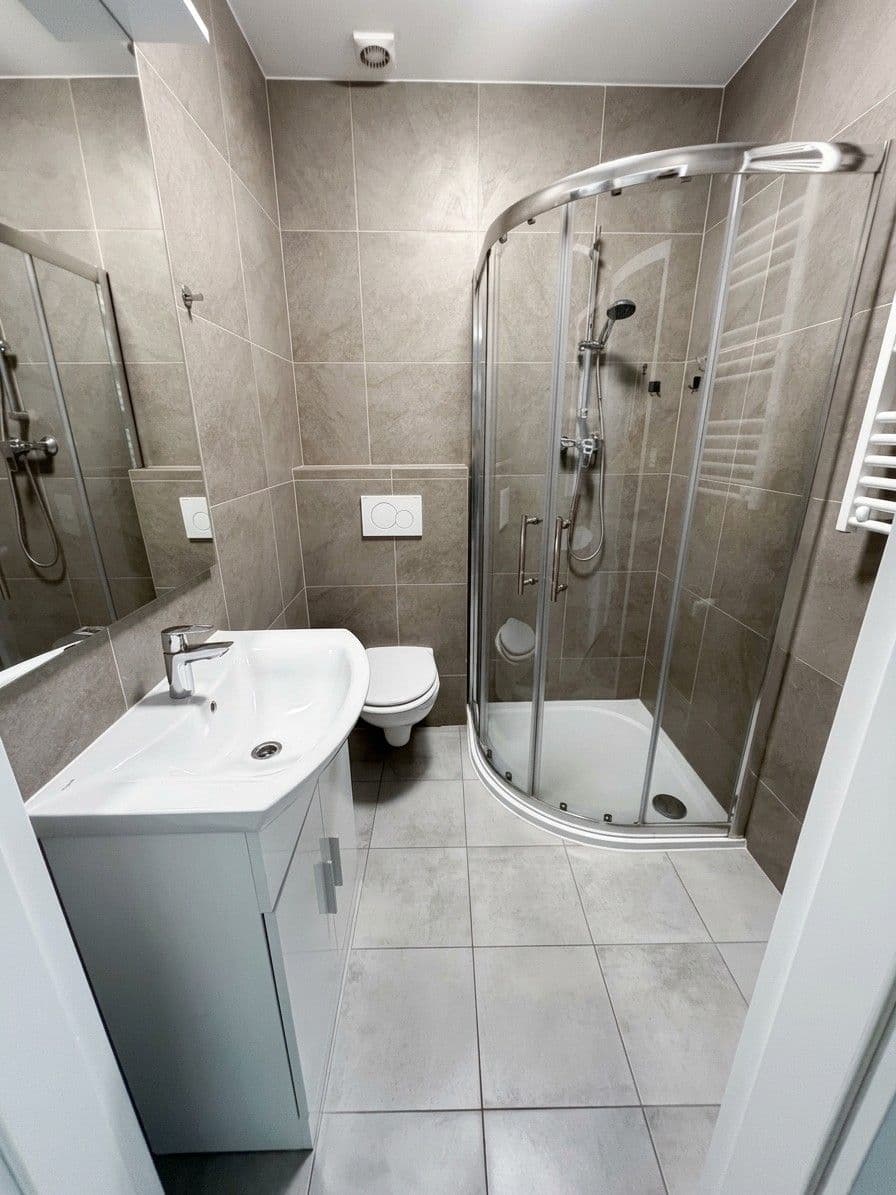 Prenájom bytu 2-izbový 30 m², Antonína Dvořáka, Dobříš, Středočeský kraj Prenájom bytu 2-izbový 30 m², Antonína Dvořáka, Dobříš, Středočeský kraj