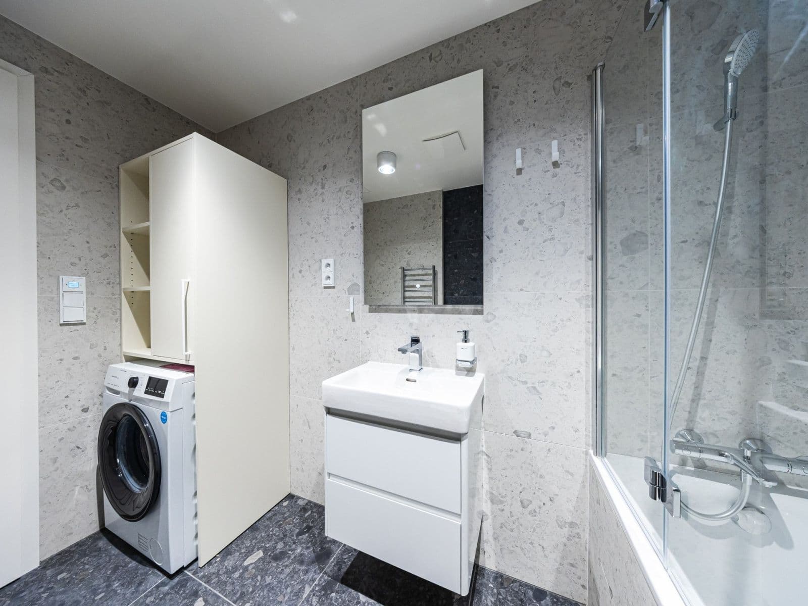 Prenájom bytu 2-izbový 43 m², Sázavská, Praha, Praha Prenájom bytu 2-izbový 43 m², Sázavská, Praha, Praha