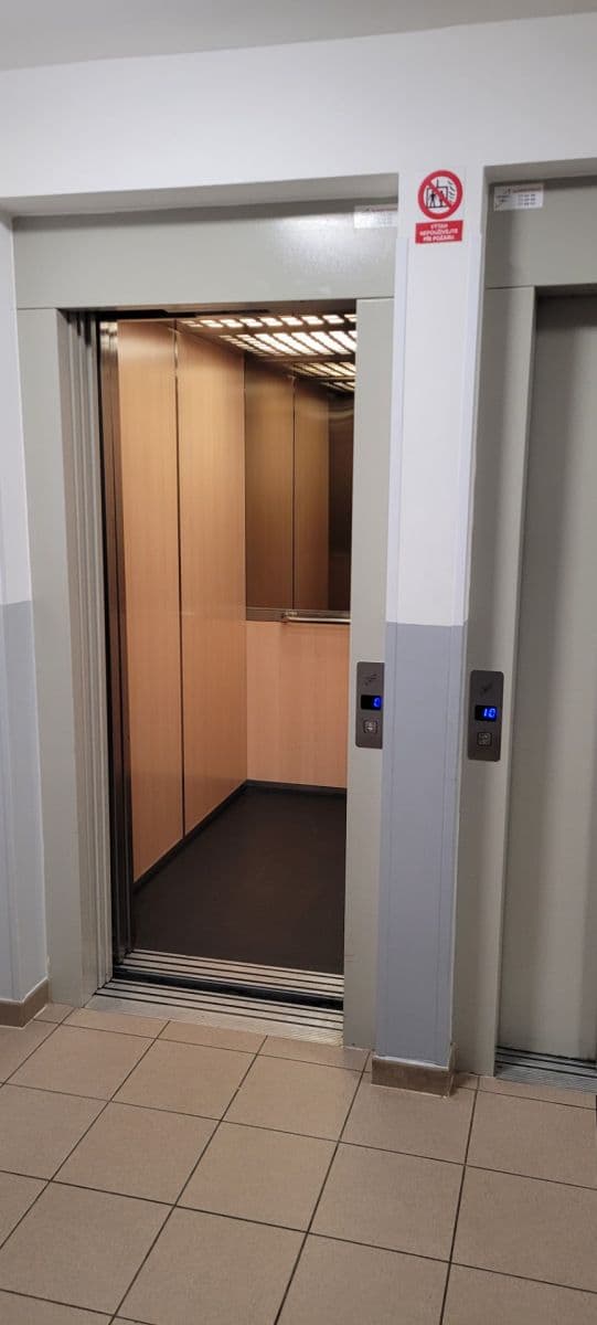 Predaj bytu 3-izbový 75 m², Krausova, Praha, Praha Predaj bytu 3-izbový 75 m², Krausova, Praha, Praha