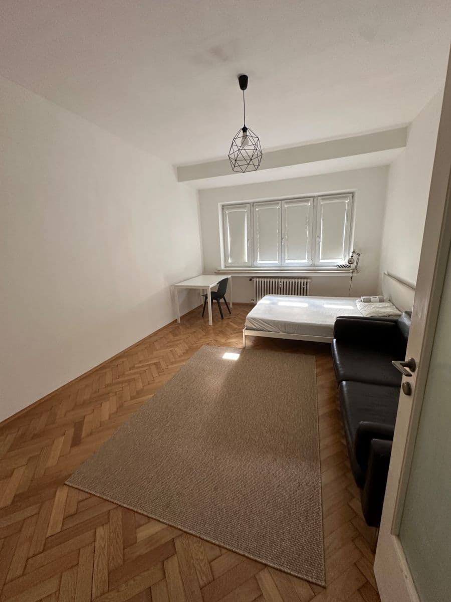 Prenájom bytu 1-izbový 32 m², Prachnerova, Praha, Praha Prenájom bytu 1-izbový 32 m², Prachnerova, Praha, Praha