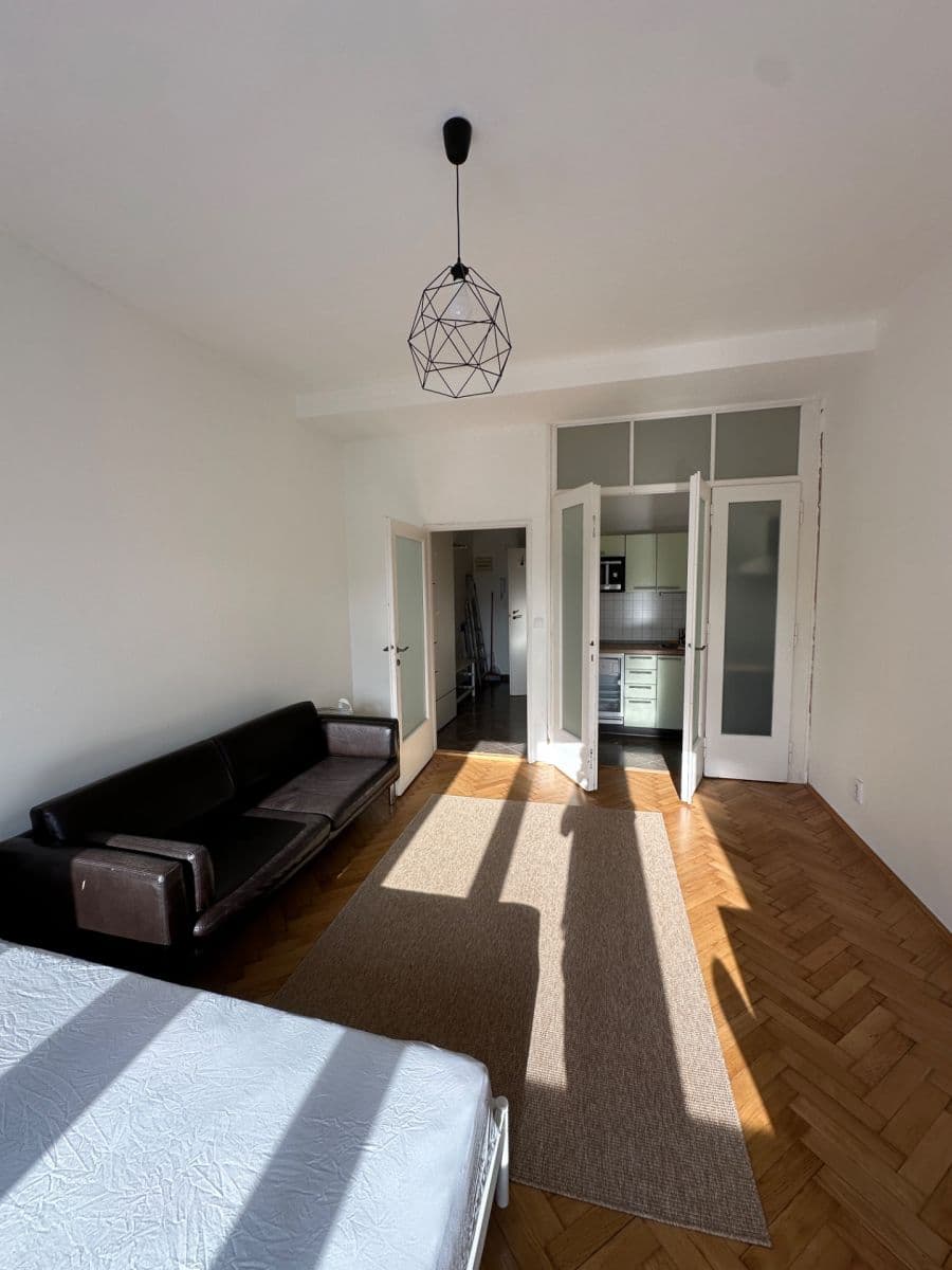 Prenájom bytu 1-izbový 32 m², Prachnerova, Praha, Praha Prenájom bytu 1-izbový 32 m², Prachnerova, Praha, Praha
