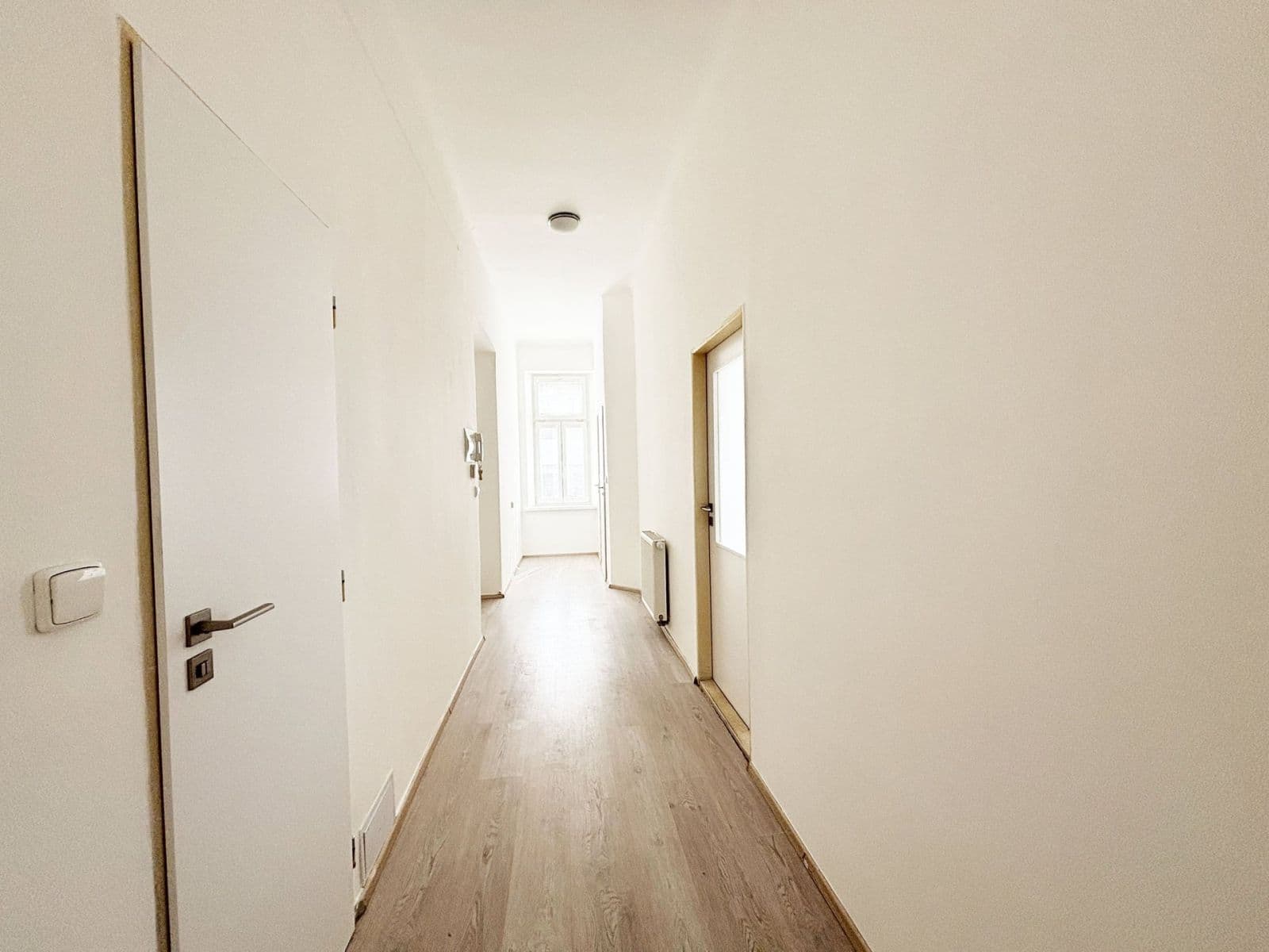 Prenájom bytu 1-izbový 55 m², Husova, Plzeň, Plzeňský kraj Prenájom bytu 1-izbový 55 m², Husova, Plzeň, Plzeňský kraj