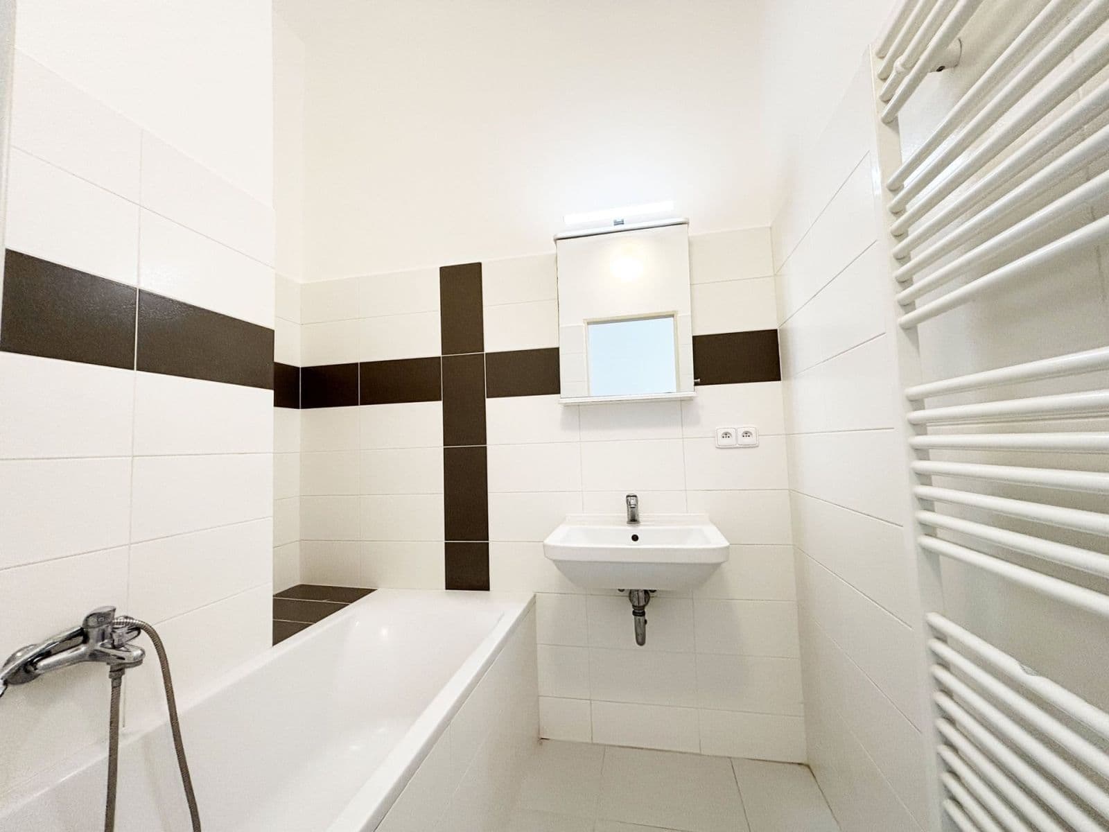 Prenájom bytu 1-izbový 55 m², Husova, Plzeň, Plzeňský kraj Prenájom bytu 1-izbový 55 m², Husova, Plzeň, Plzeňský kraj