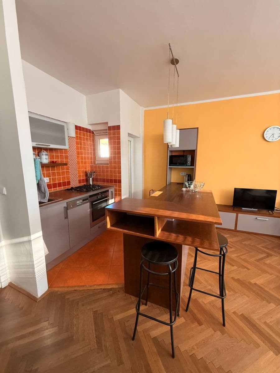 Prenájom bytu 2-izbový 50 m², Vršovická, Praha, Praha Prenájom bytu 2-izbový 50 m², Vršovická, Praha, Praha