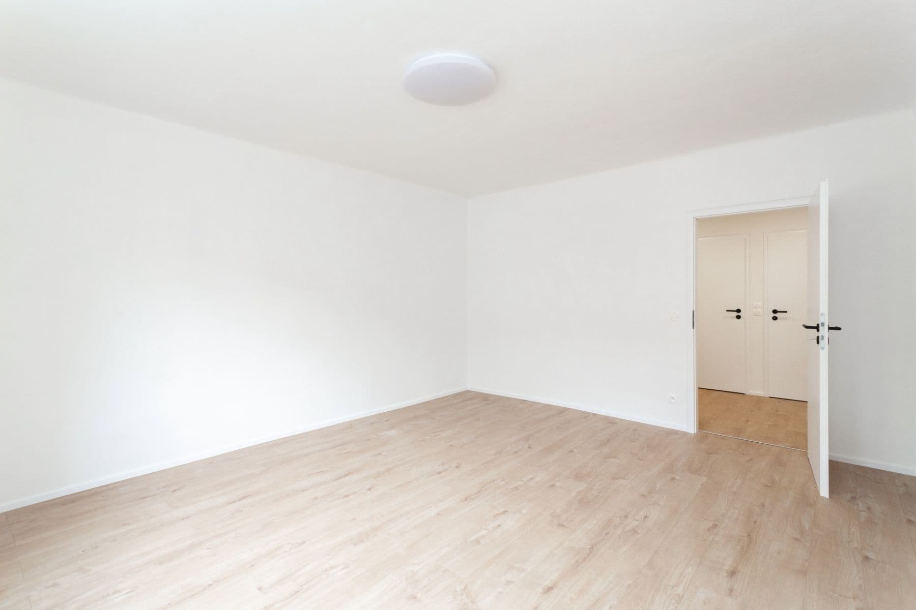 Predaj bytu 3-izbový 70 m², Nučická, Praha, Praha Predaj bytu 3-izbový 70 m², Nučická, Praha, Praha