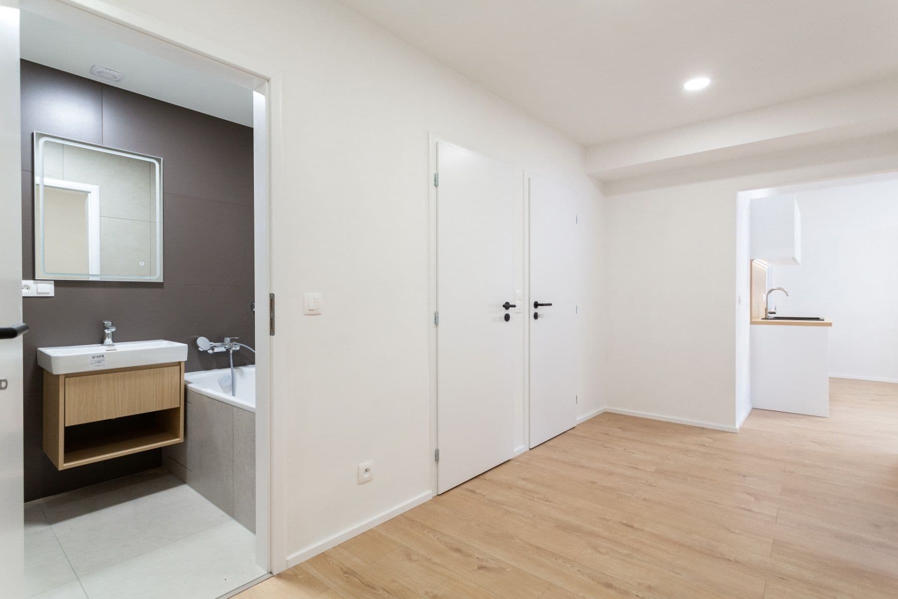 Predaj bytu 3-izbový 70 m², Nučická, Praha, Praha Predaj bytu 3-izbový 70 m², Nučická, Praha, Praha
