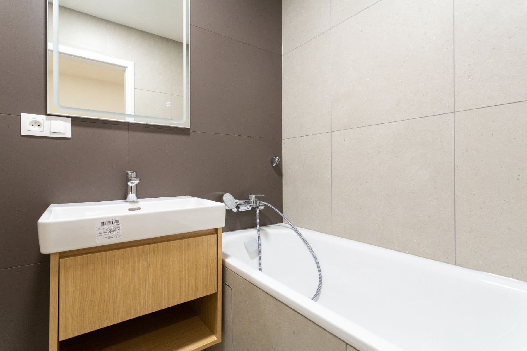 Predaj bytu 3-izbový 70 m², Nučická, Praha, Praha Predaj bytu 3-izbový 70 m², Nučická, Praha, Praha