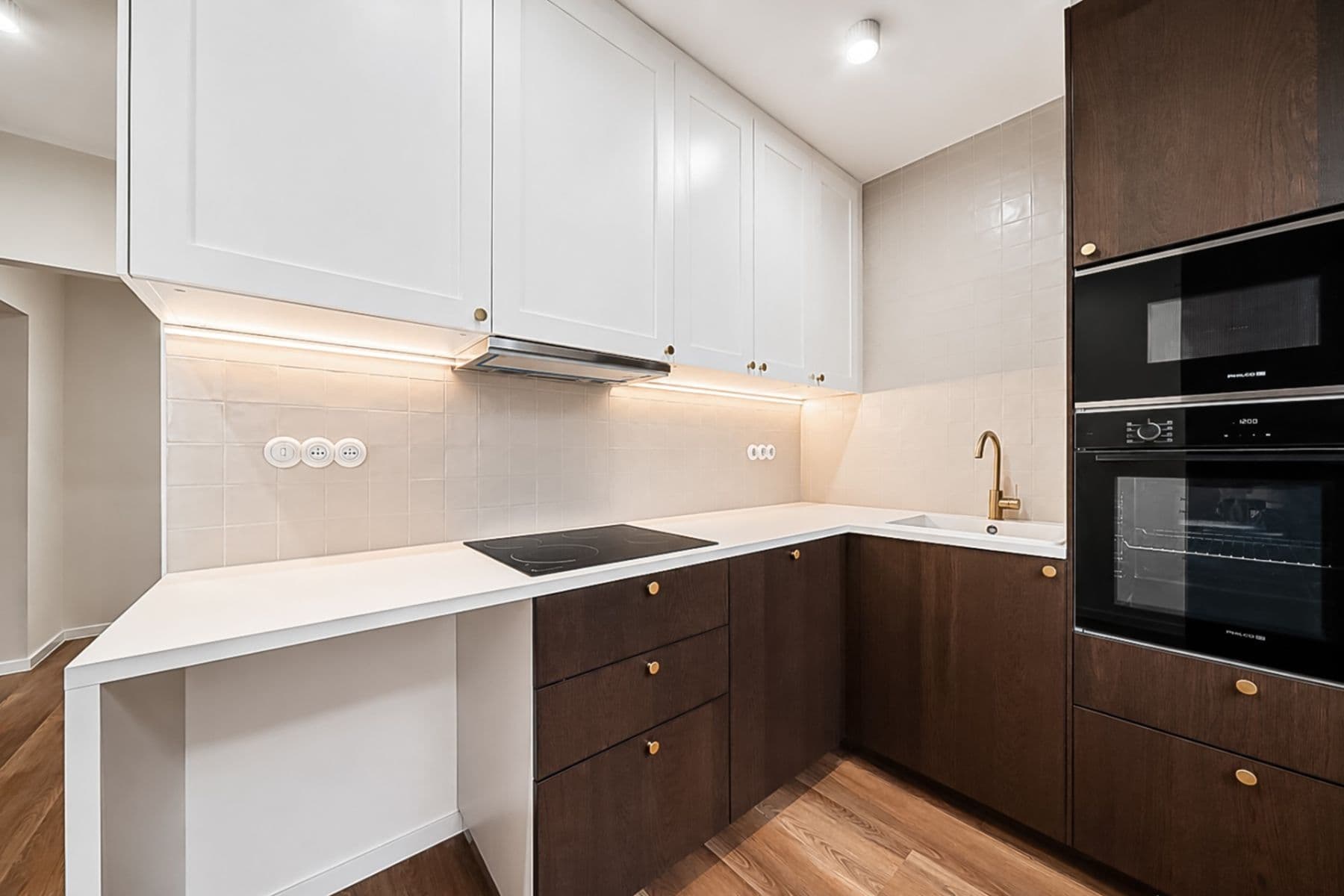 Predaj bytu 3-izbový 62 m², tř. Kosmonautů, Olomouc, Olomoucký kraj Predaj bytu 3-izbový 62 m², tř. Kosmonautů, Olomouc, Olomoucký kraj