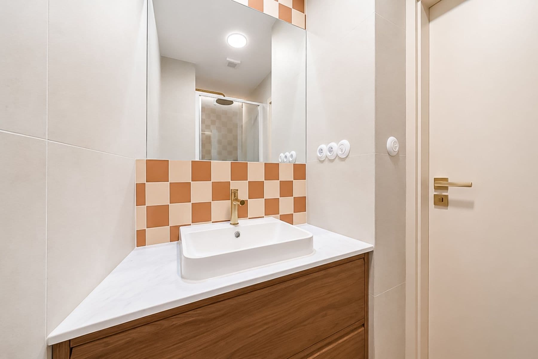 Predaj bytu 3-izbový 62 m², tř. Kosmonautů, Olomouc, Olomoucký kraj Predaj bytu 3-izbový 62 m², tř. Kosmonautů, Olomouc, Olomoucký kraj